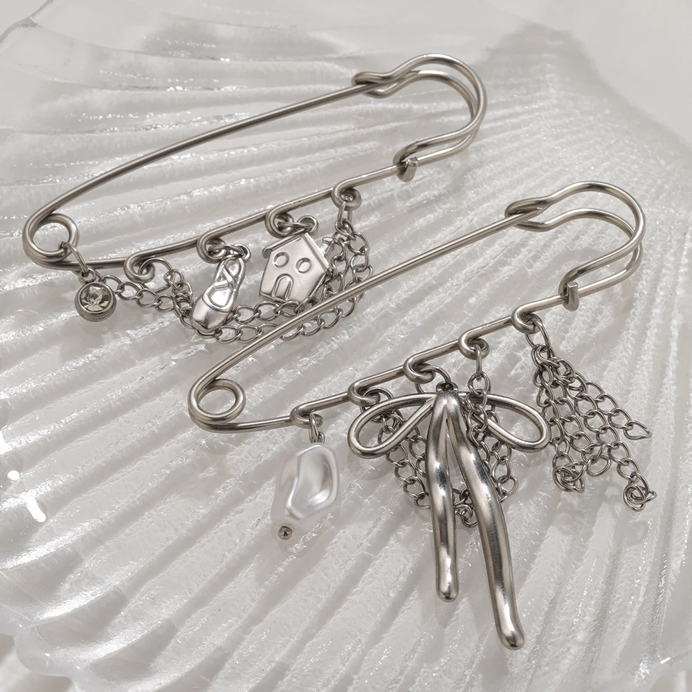 1Pc Stainless Steel Charm Safety Pin Brooches Waterproof Vintage House Shoe Crystal Chain Tassel Brooch Women Fashion Jewelry