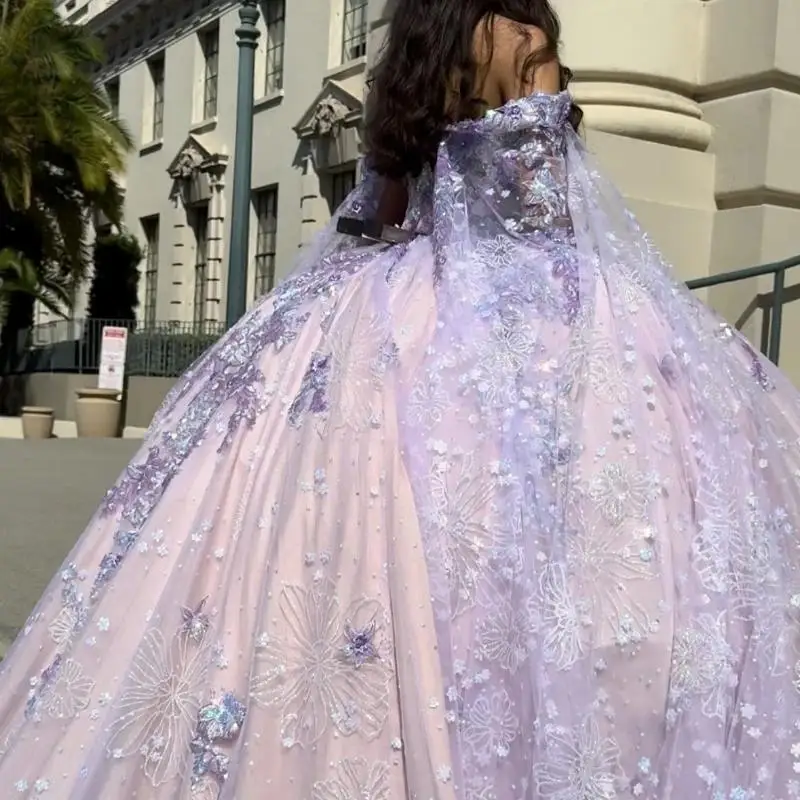 Vestidos de quinceañera de lavanda personalizados con hombros descubiertos, apliques de lentejuelas de princesa, cuentas de flores, tul con capa, parte dulce de 16 cumpleaños