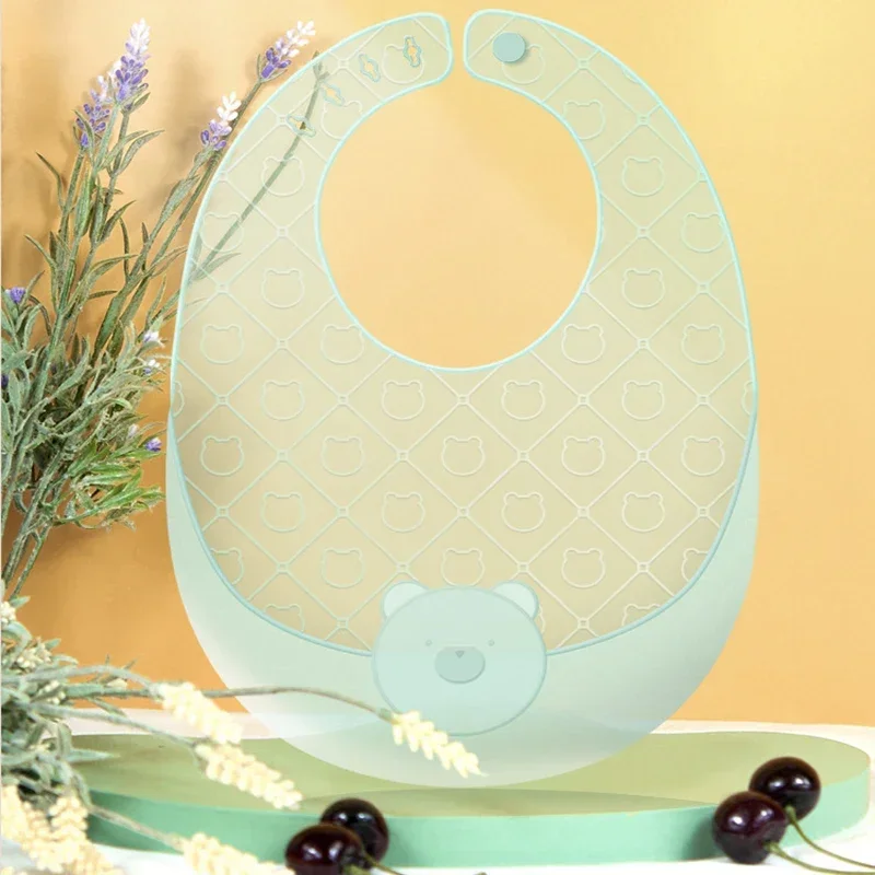 مريلة سيليكون رفيعة للغاية للأطفال الصغار، مريلة خفيفة الوزن وقابلة للتعديل ومقاومة للماء وقابلة للطي لتخزين الغداء وتغذية الطعام