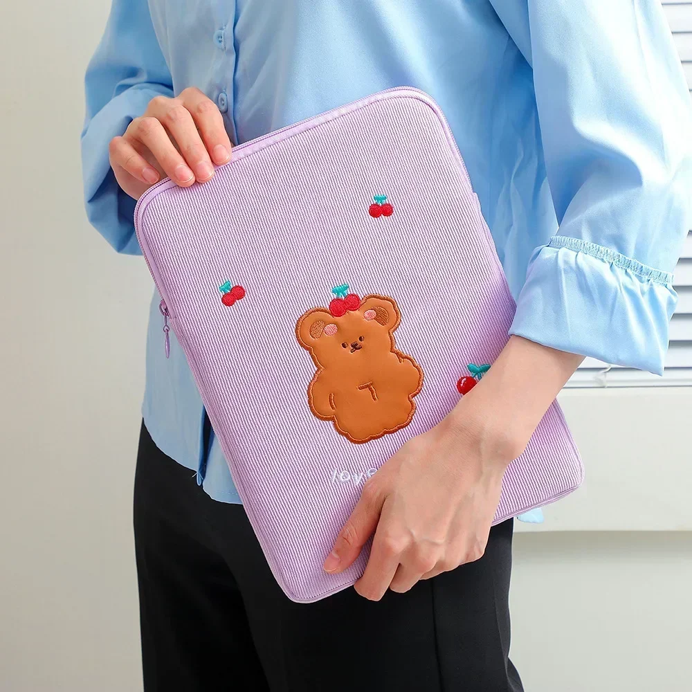 2023New Cartoon Bear Ipad Case Tablet Bag 11 Inch Inner Tank Bag Girl Thickened Handheld iPad Storage Bags