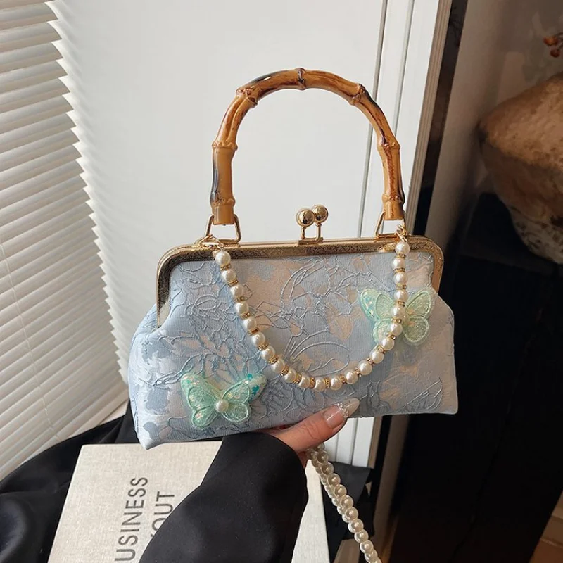 

Women's Messenger Bag Made Of Fine Leather Boasting Casual Paris High-End Spacious Soft Daily Refined Look​