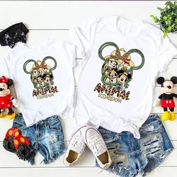 Disney-camisetas divertidas del reino Animal para la familia, trajes a juego de Mickey y Minnie, camisetas de algodón para padre, madre y niños, ropa de viaje de Disney