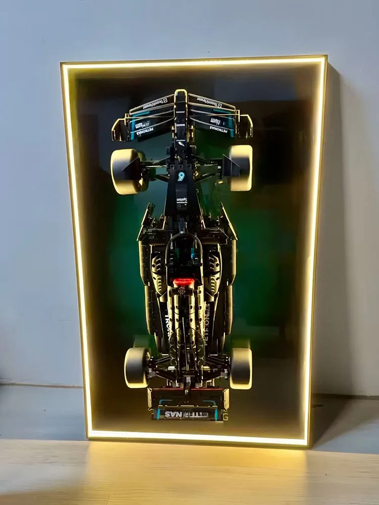 Metalowy uchwyt ścienny LED 31,5 cala do modelu LEGO 42171, podświetlany uchwyt ścienny do klocków konstrukcyjnych Mercedes AMG F1
