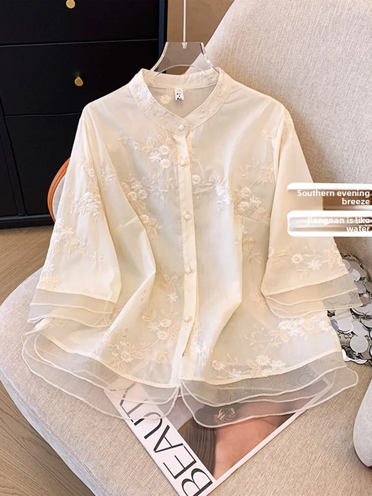 

Новая женская европейская органза с цветочной вышивкой в китайском стиле, лето 2024, модный универсальный тонкий национальный воротник-стойка...