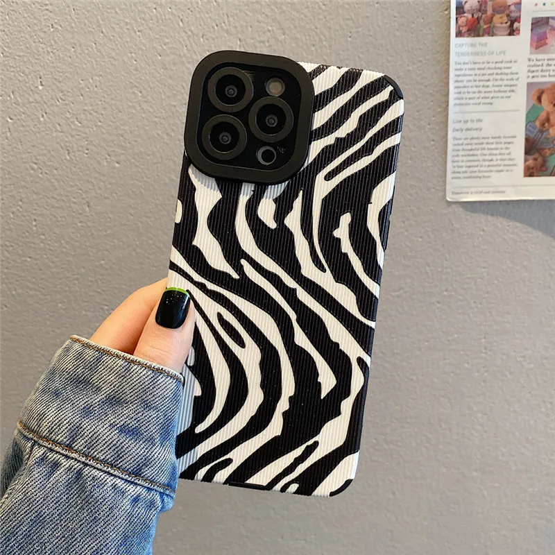 Ottwn Cartoon Zebra Pattern Phone Case for iPhone 11 14 13 Pro Max 12 7 8Plus X XR XS Max Shockproof Silicone 14 Plus Back Cover