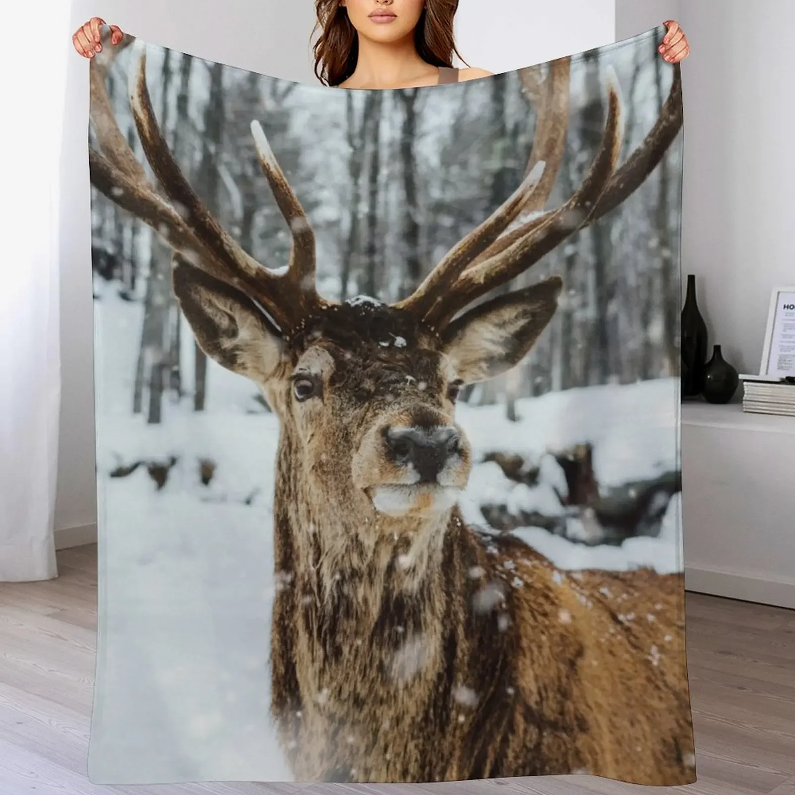

Deer in the snow Throw Blanket Spring Fall Cozy Throw Blanket for Couch