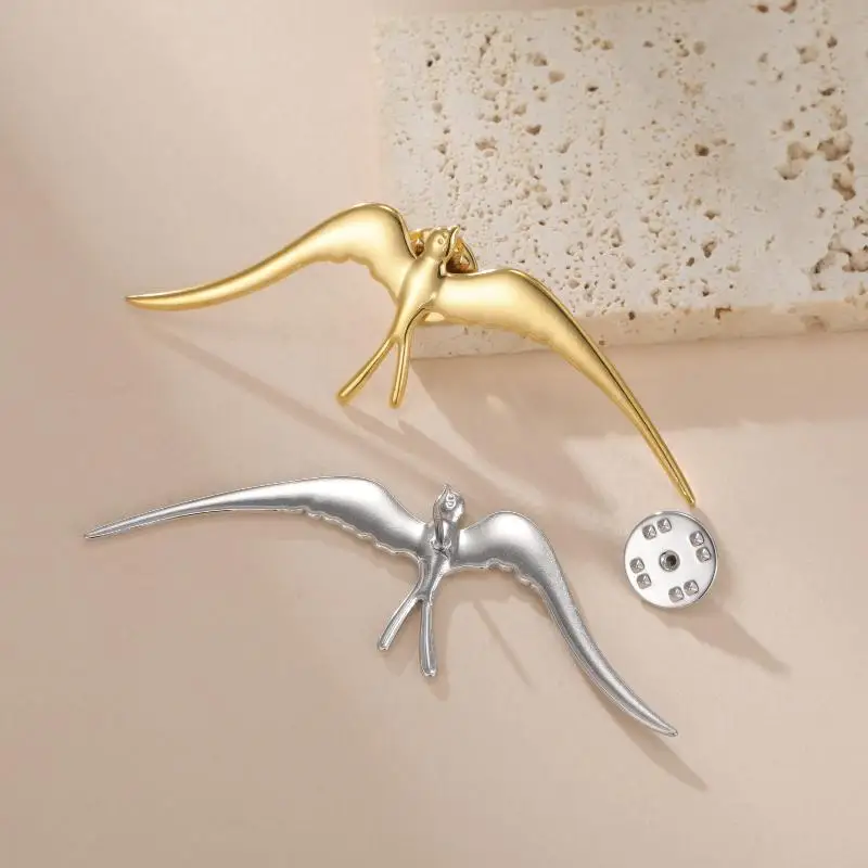 Stainless Steel Hummingbird Eagle Hawk Metal Brooch Animal Lapel Pins For Men Women Syrian National Emblem Badges Jewelry Gift