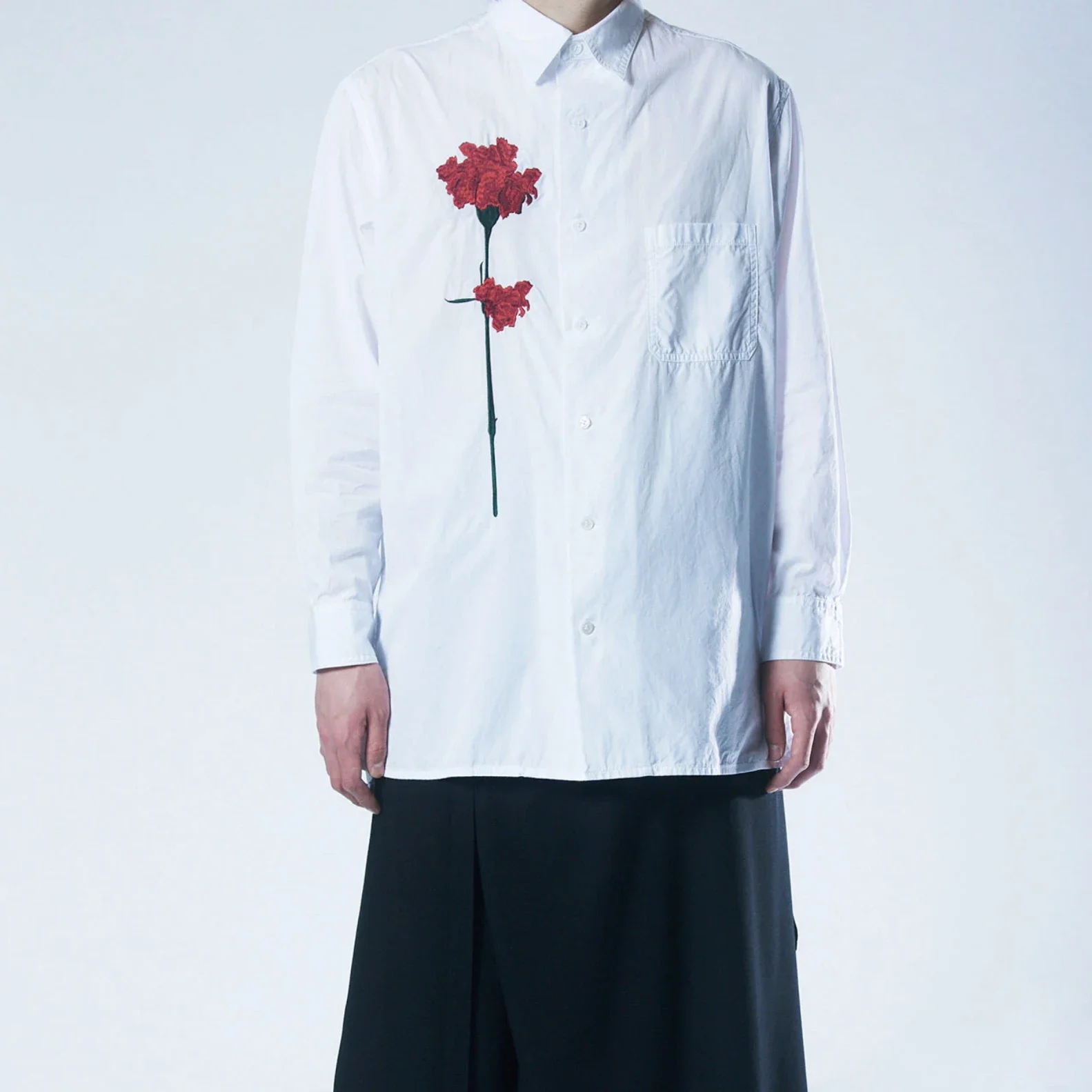 

YOJI OOAK длинная рубашка с красной цветочной вышивкой, повседневная рубашка из чистого хлопка, японская рубашка