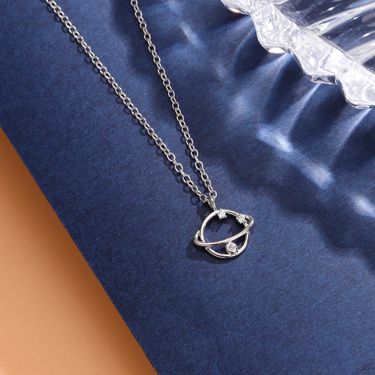Neue Modische Kosmische Planeten-Halskette aus 925 Sterling Silber, Persönlicher Kristall-Anhänger mit Rundem Design, Beliebte Schlüsselbeinkette XL219