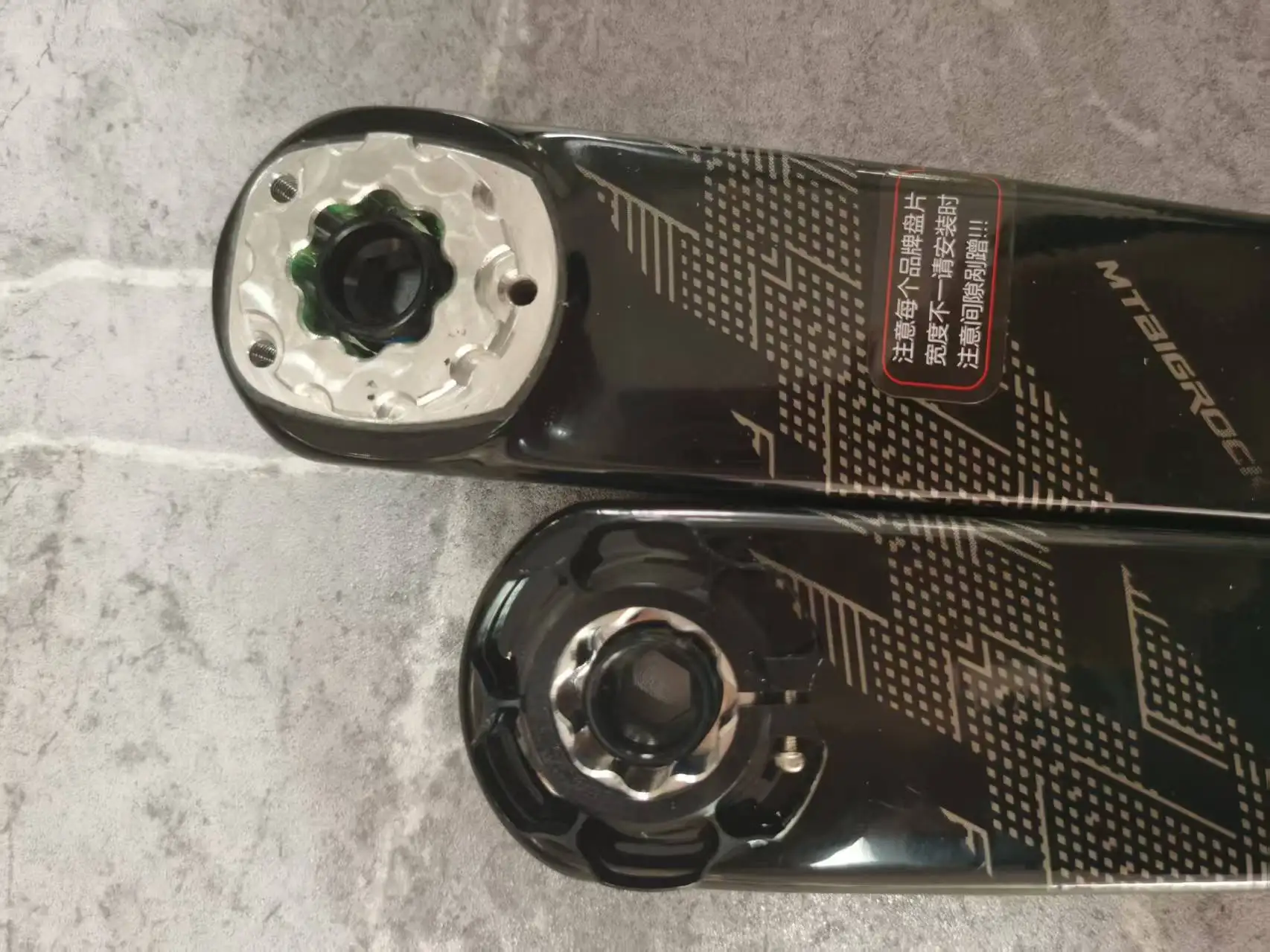 BIGROCK カーボンファイバー超軽量ロードバイククランク 110bcd 160
