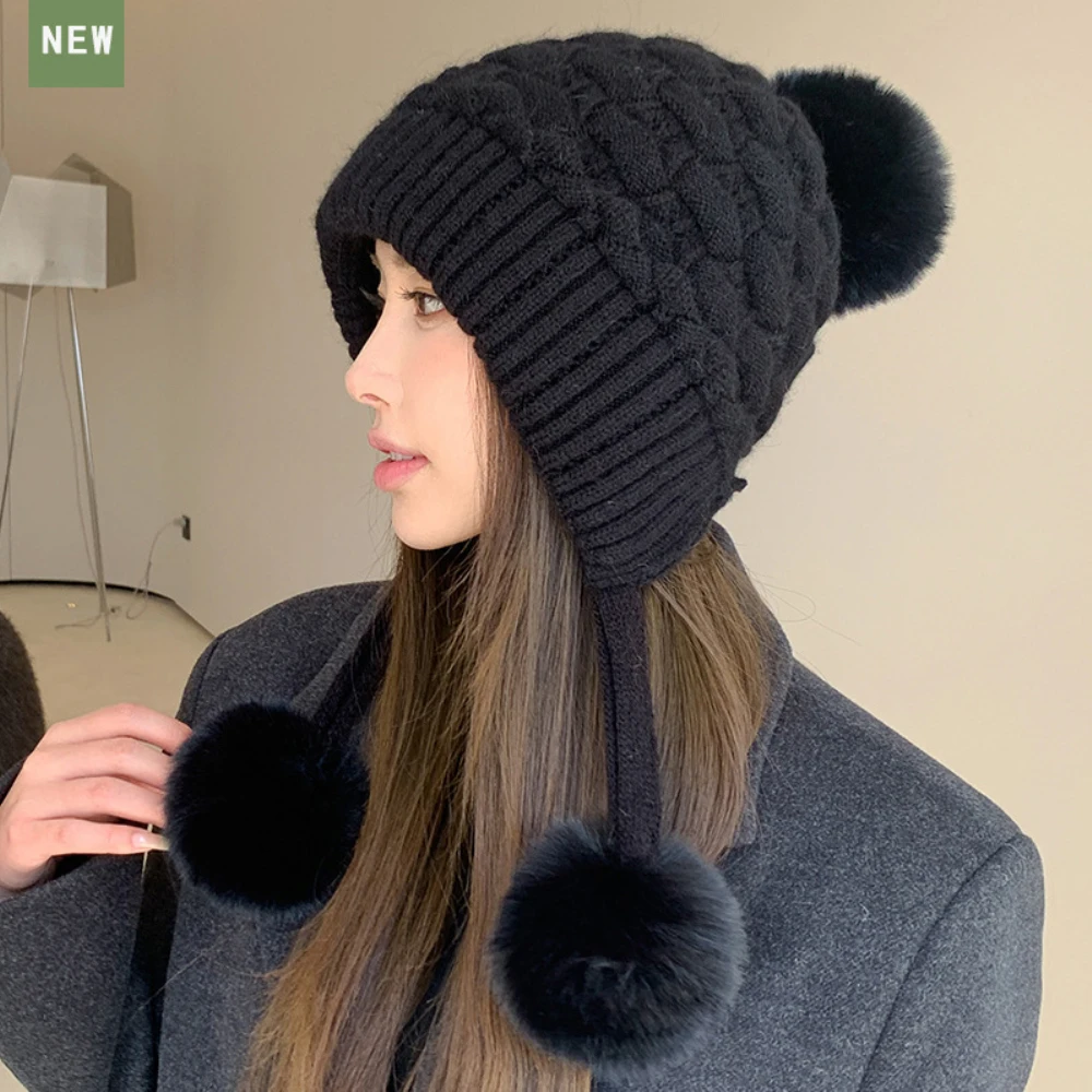 HT4534 Three Fur Pompoms Beanie Hat Women Thick Warm Knitted Hats for Winter Fleece Lined Skullies Beanies Lady Ski Earflap Caps