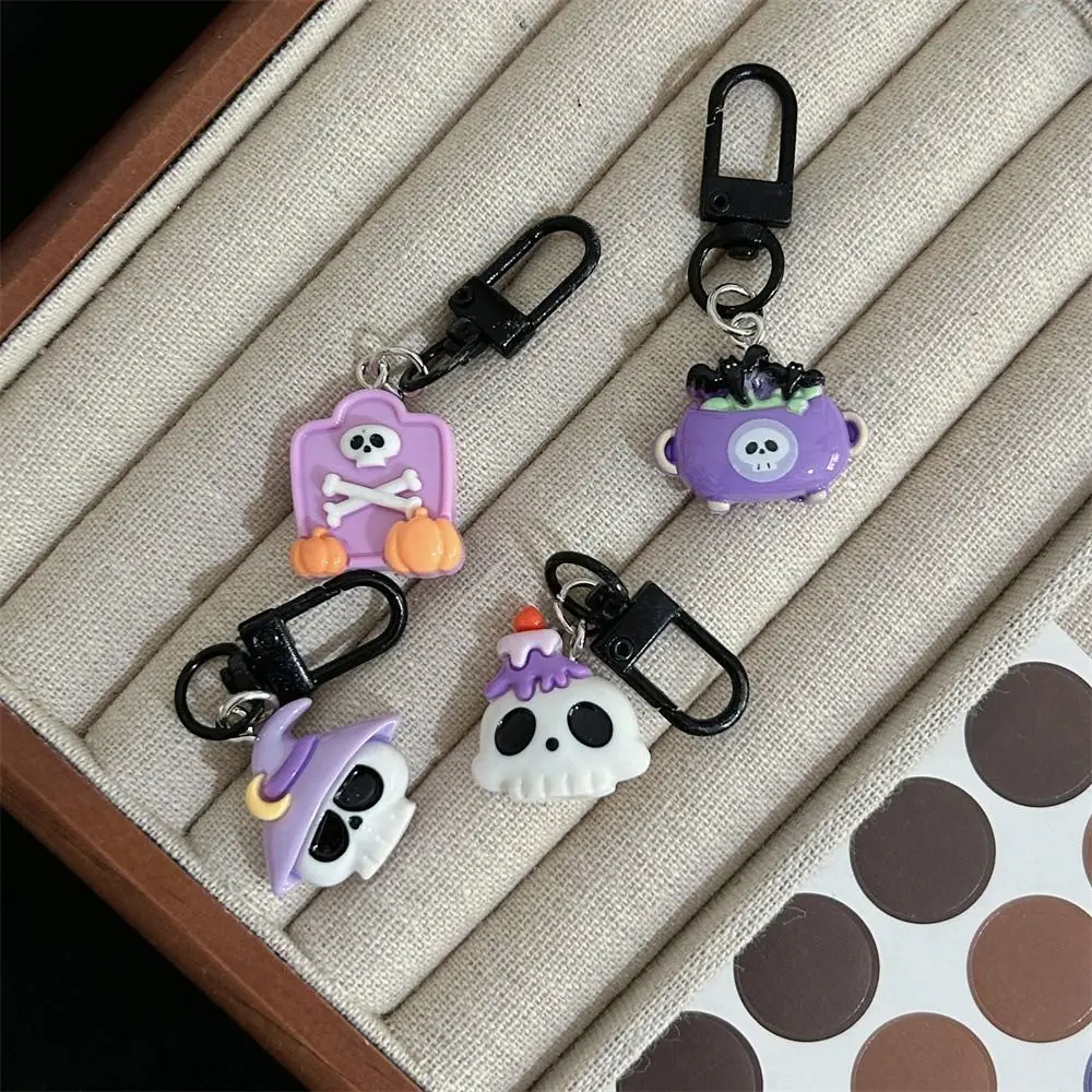 Fashion Skull Halloween Keychain Ghost Resin Hallowmas Bat Keyring Cute Funny Pumpkin Pendant Bag Hanging