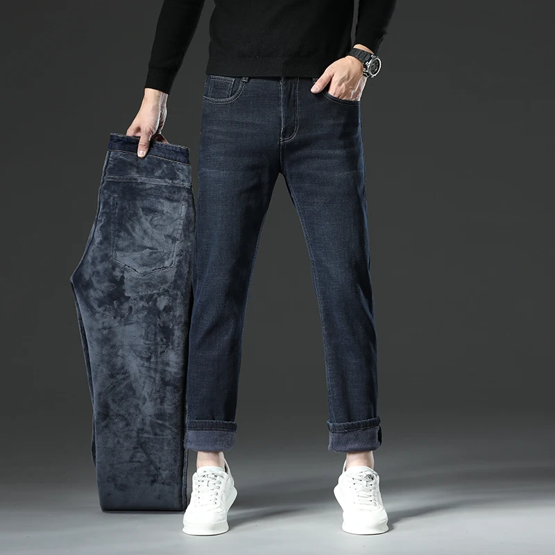 جينز شتوي من الصوف لعام 2025 للرجال دافئ مخملي سميك فضفاض من قماش الدنيم بنطلون كلاسيكي غير رسمي للأعمال باللون الأسود والأزرق