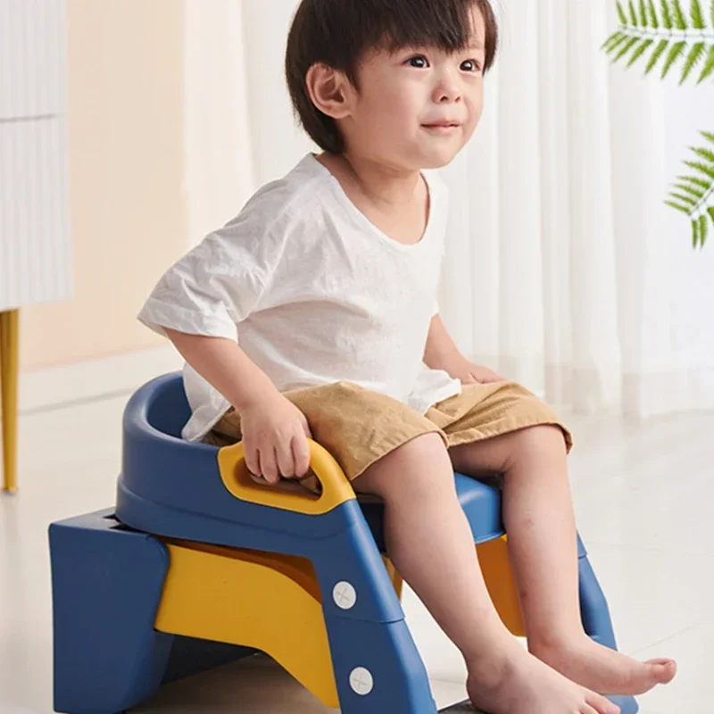 

Multifunctional Children's Squatting Toilet Assistant Staircase Design Easy to Use Comfortable Height for Kids Eco-Friendly Toil