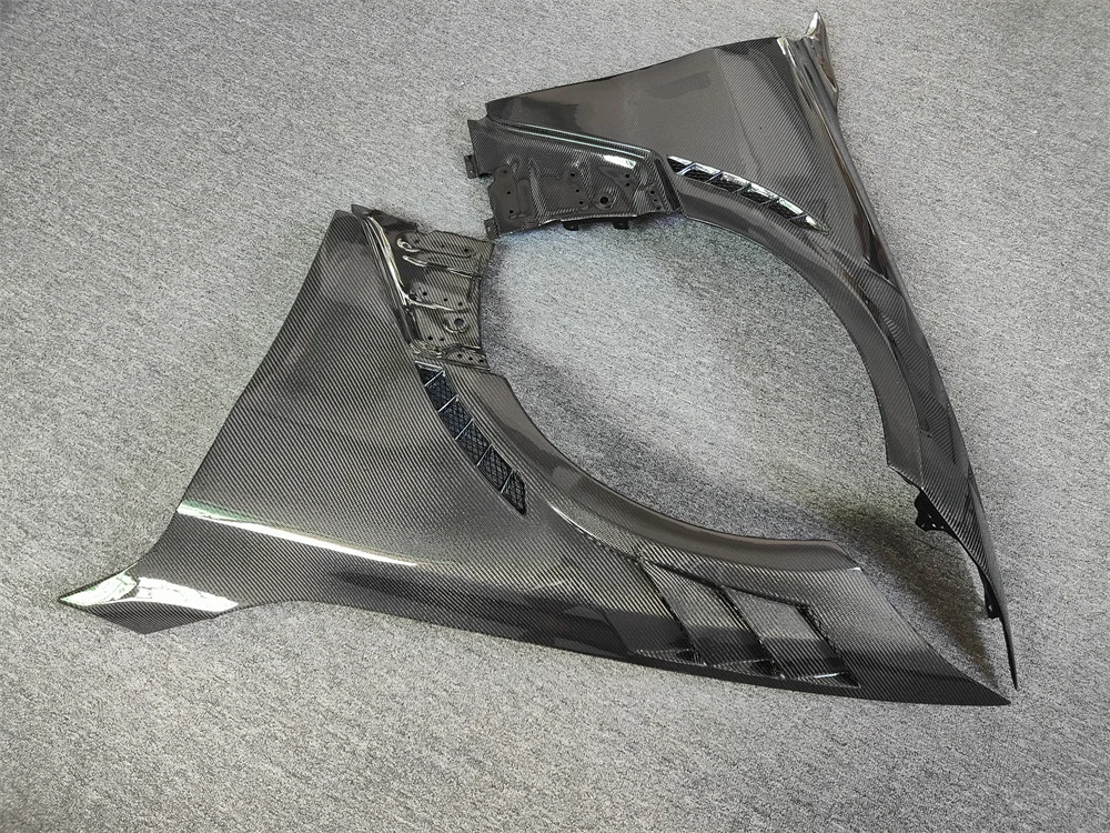 طقم واقيات الطين ذات جودة عالية من ألياف الكربون للتهوية. 4 سلسلة 4 سلسلة G26 420i 430I 435i M440i 4 أبواب