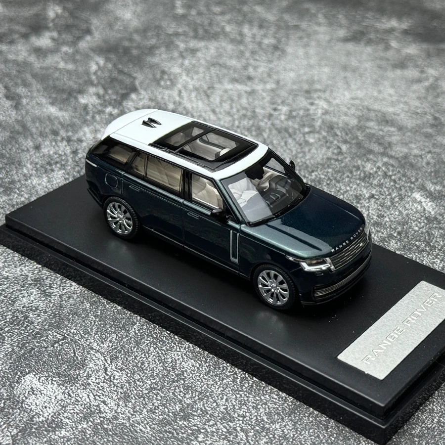 LCD 1:64  2022 Land Rover Range Rover  SUV Alloy car model Collection Holiday gift Send friends static display graduation gift