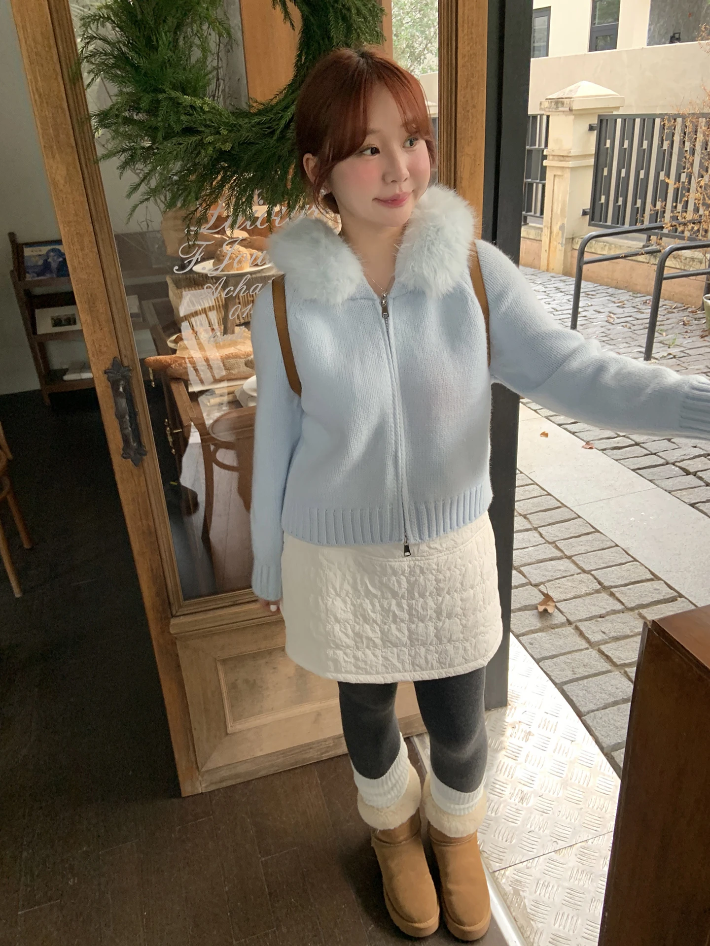 

Корейская женская осенне-зимняя тёплая толстовка на молнии с капюшоном, с большим меховым воротником и молнией, в стиле слэш-фэшн