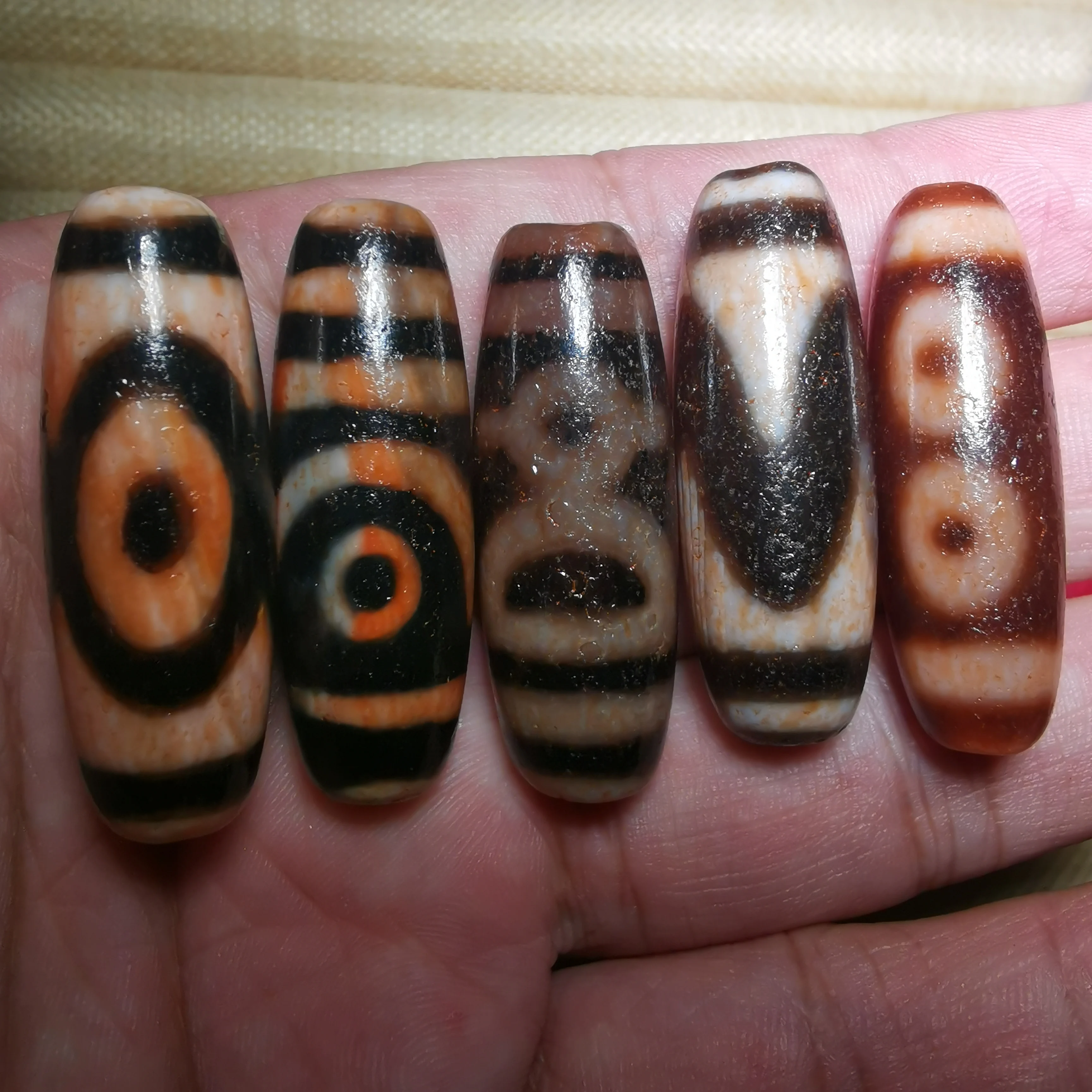 5pcs/lot Natural Agate Dzi A variety of rare patterns Weathering lines Tooth yellow 38×13mm Loose beads Accessories Ethnic style