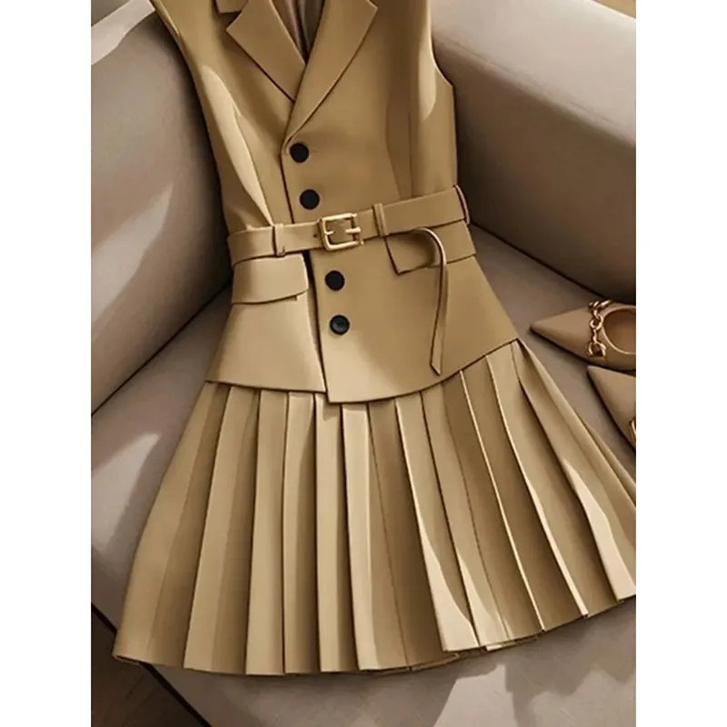 French Light Luxury Temperament Commuting Style Two Piece Set Women Outfits Summer Suit Vest Pleated Skirt A-line Mini Skirt Set