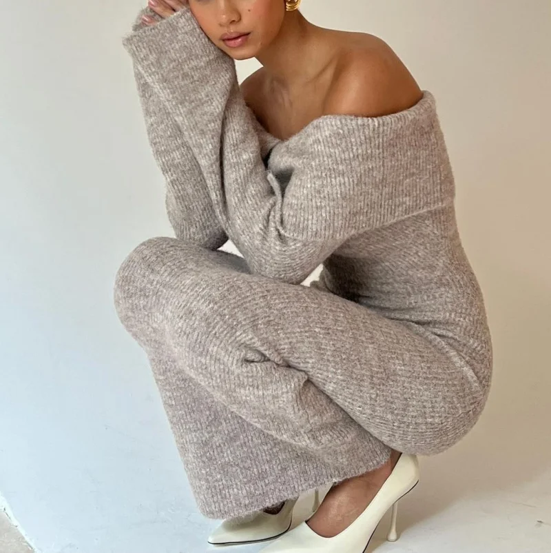 

Customized Women's Long Sleeve Knitted Dress Autumn Winter Fashion Sexy Lapel Off-Shoulder Sweater Party Outfit Trumpet Sleeve