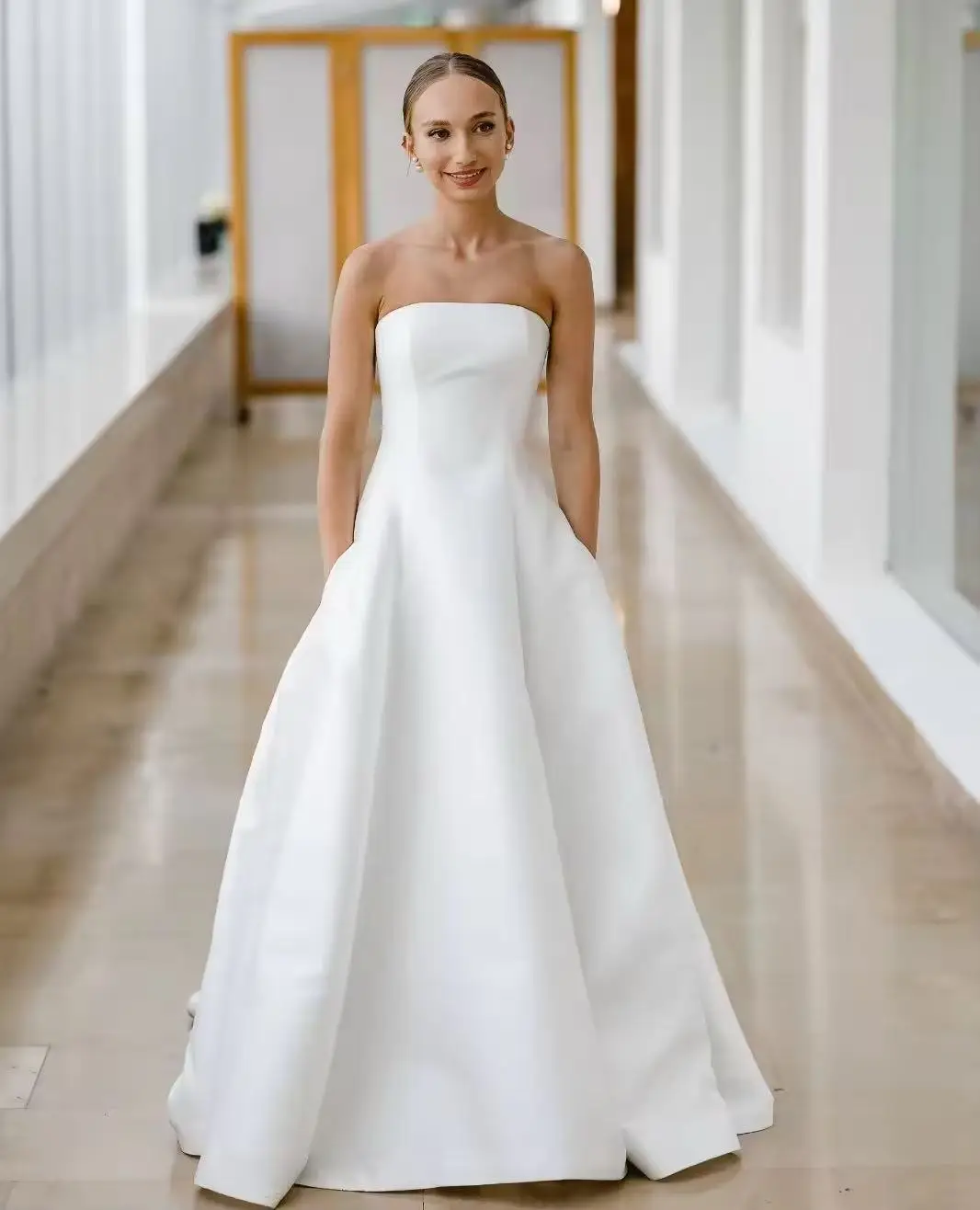 Customized High Qulaity Strapless Satin A Line Wedding Dresses  Custom Made Formal Bridal Grown 2024 Rode De Morrie