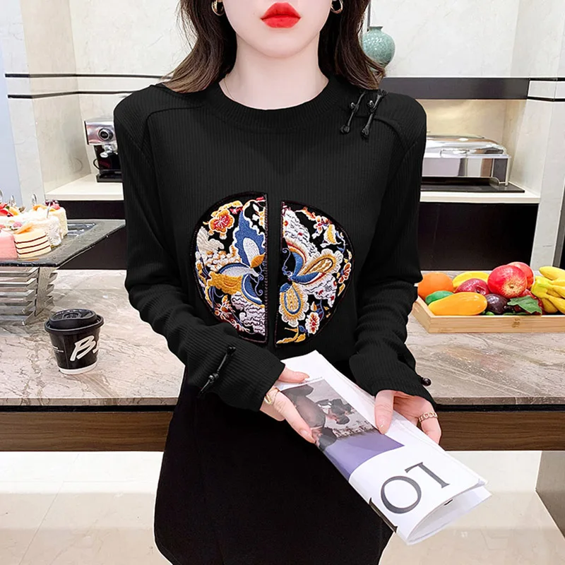 2024 New Fall Winter Vintage Clothes T-Shirt Chic Sexy O-Neck Button Patchwork Embroidery Women's Tops Long Sleeve Tees 312009