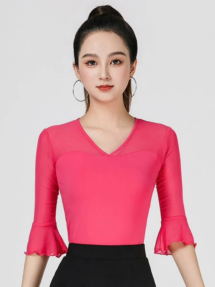 قميص رقص لاتيني أنيق بأكمام جرس ورقبة على شكل حرف V بلون سادة وقصة ضيقة للنساء لزي قاعة الرقص وأداء الممارسة