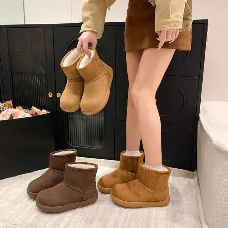 

Women's 2025 Winter New Arrival Shearling Snow Boots – Fluffy Bread-Style Thick-Soled Cotton Shoes with Extra Fleece & Padding