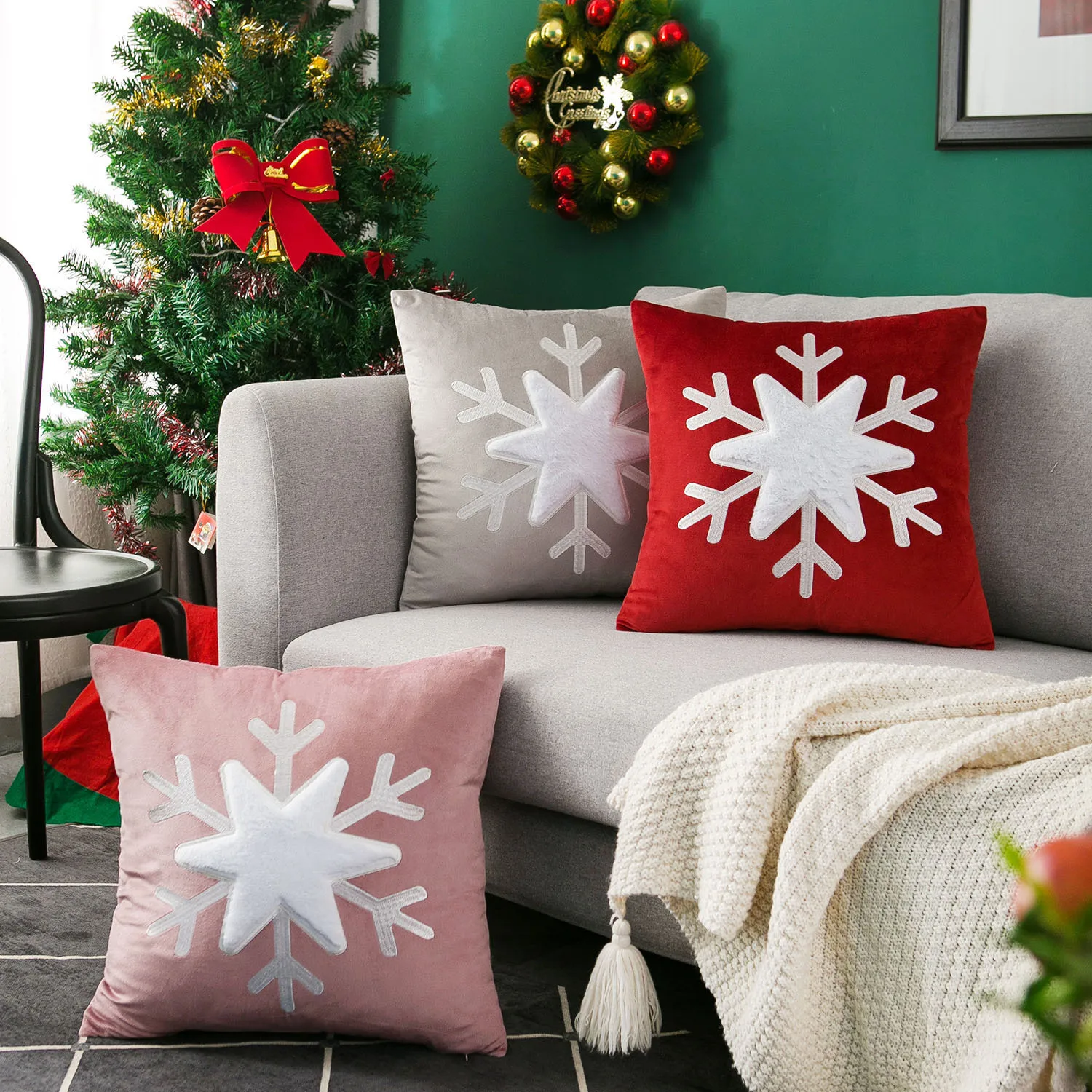Christmas Velvet 3D Snowflake Cushion Cover Plush Embroidery Throw Pillow Case Decorative Pillowcase for Sofa Christmas Home