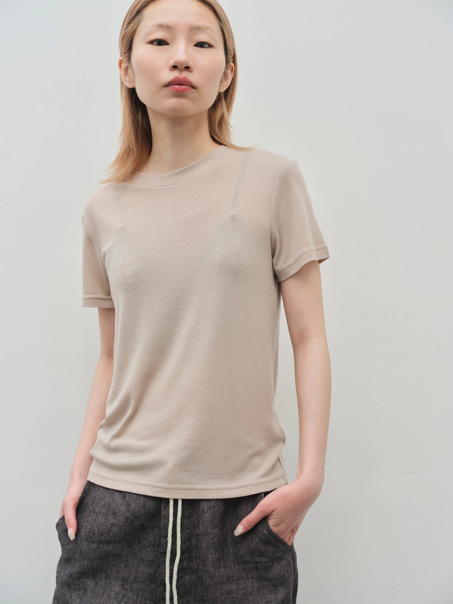 

Lightweight Knitted Wool T-Shirt Women's Classic round Neck Short Sleeve Slim Fit Elastic Lyocell Wool Blend Spring Fashion