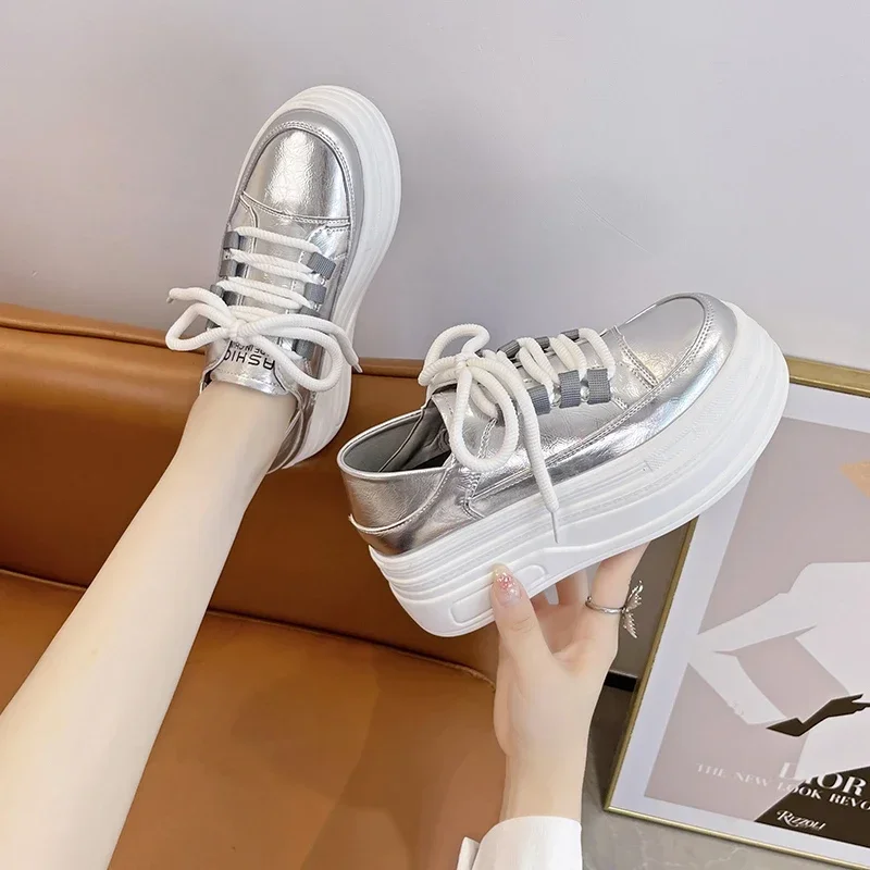 2024 New Fashion Thick-soled Women's Sports Shoes with Shallow Laces for Spring and Autumn Versatile for Women To Wear Casually