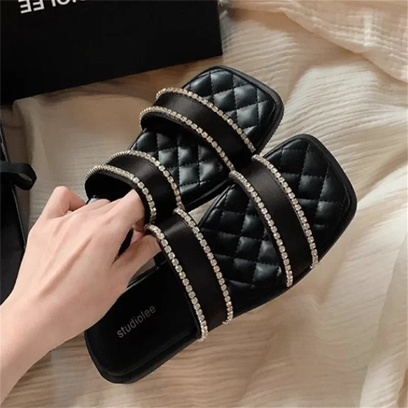 

Women New Summer Slipper Crystal Outer Wear Girl Classics Fashion Sexy Flat Sandals Concise Black Designer Luxury