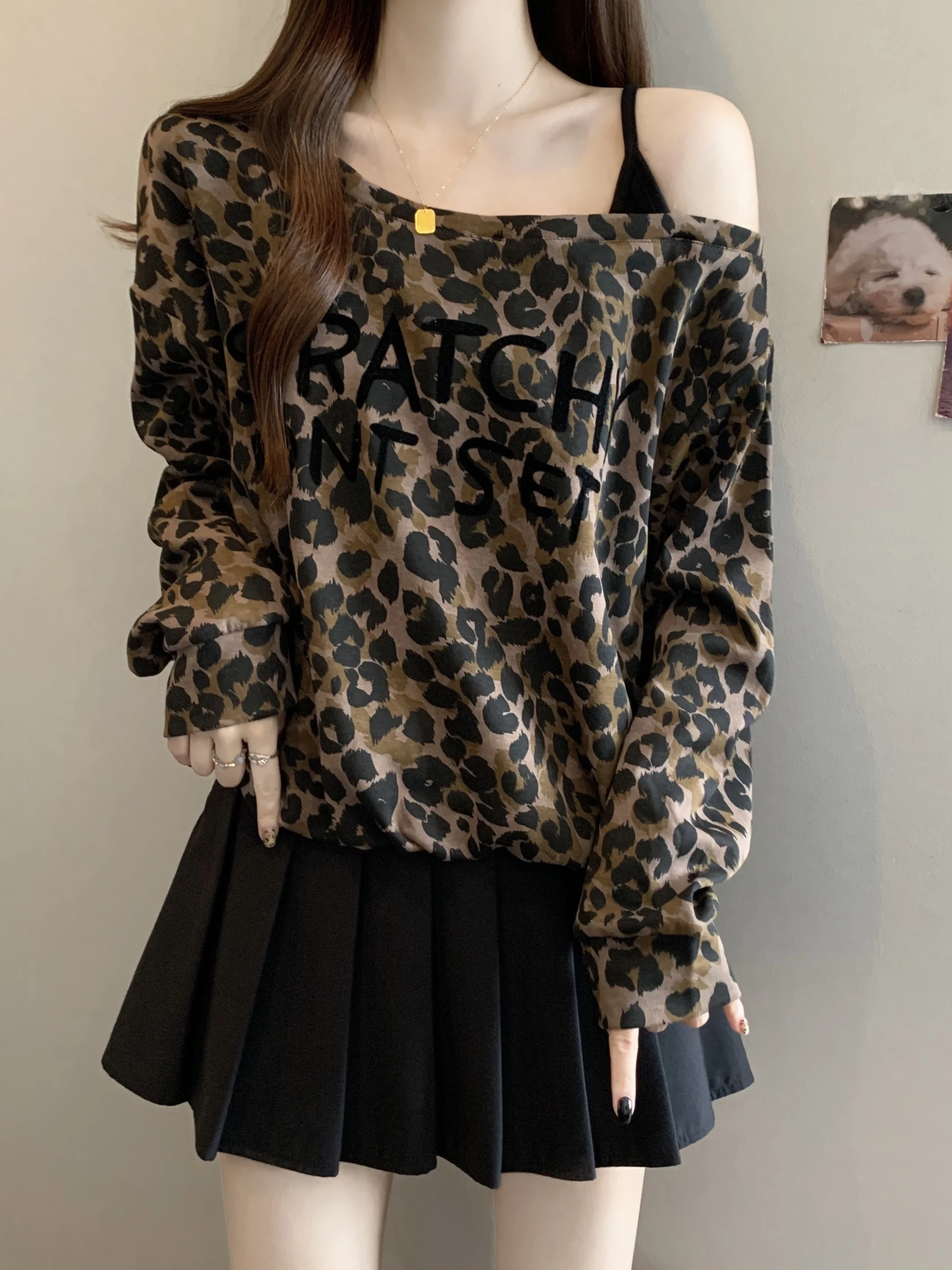 

Женская толстовка больших размеров с леопардовым принтом в стиле ретро, с открытыми плечами, длинными рукавами, свободного кроя, повседневный топ для девушек больших размеров