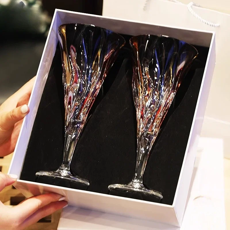 

High-end radiant red wine glass light luxury household crystal glass goblet pair gift box