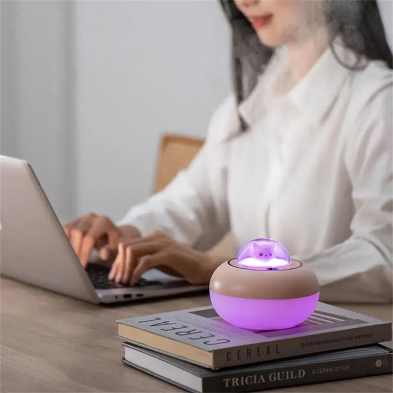 2025Color Light Humidifier USB Air Diffuser Aromatic Essential Oil Desktop Office Water Replenishing Spray Humidifier