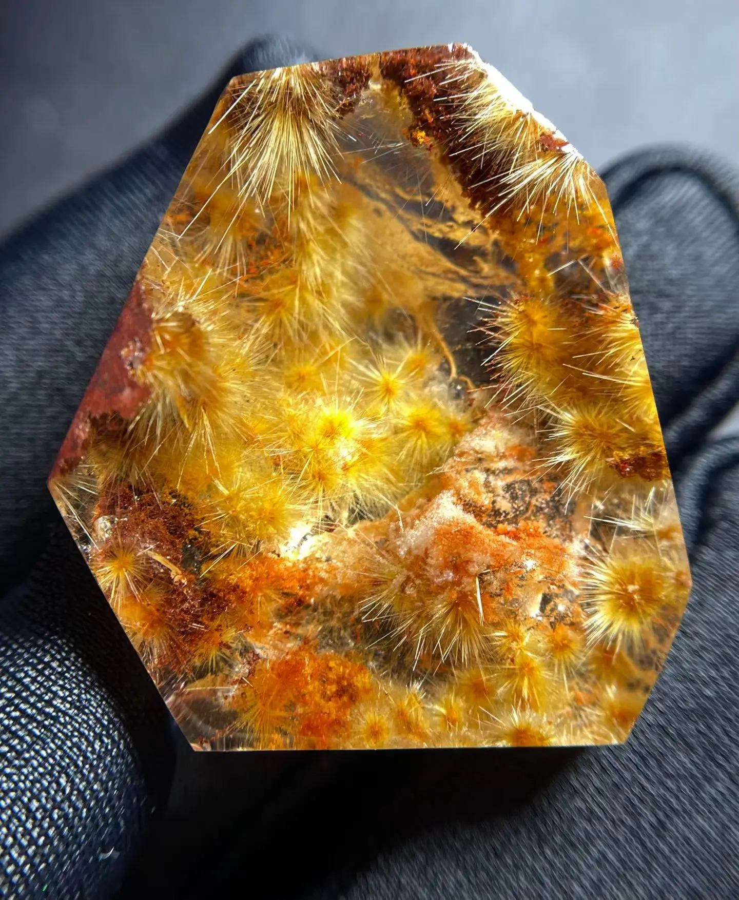 Natural Gold Rutilated Quartz Pendant 34.5*25*16mm Raw material Sun Flower Rutilated Quartz Jewelry Men Women Brazil AAAAAAA