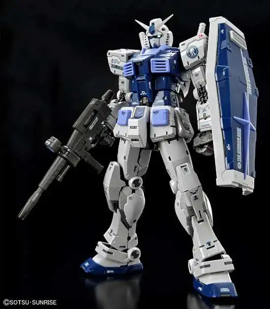 

Конструктор Bandai 1/144 The Gundam Base Limited RX-78-2 Gundam Ver.2.0 [The Gundam Base Color]