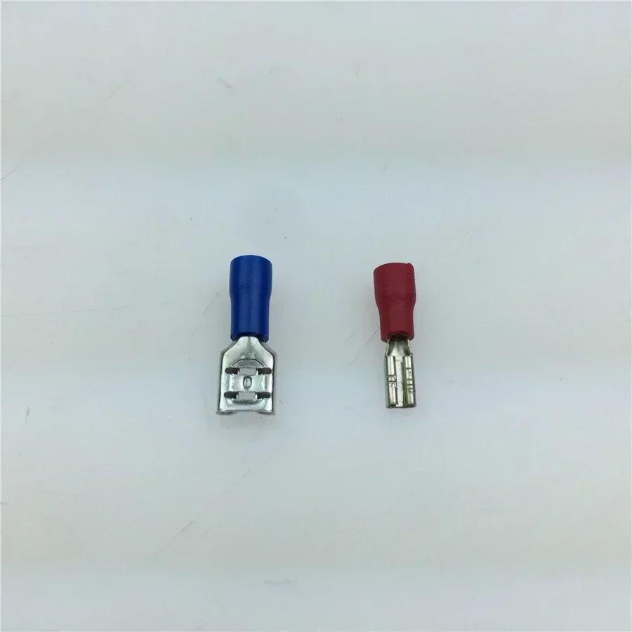 Car stereo speaker wire plug / ear speaker wire plug wire / lug points positive and negative