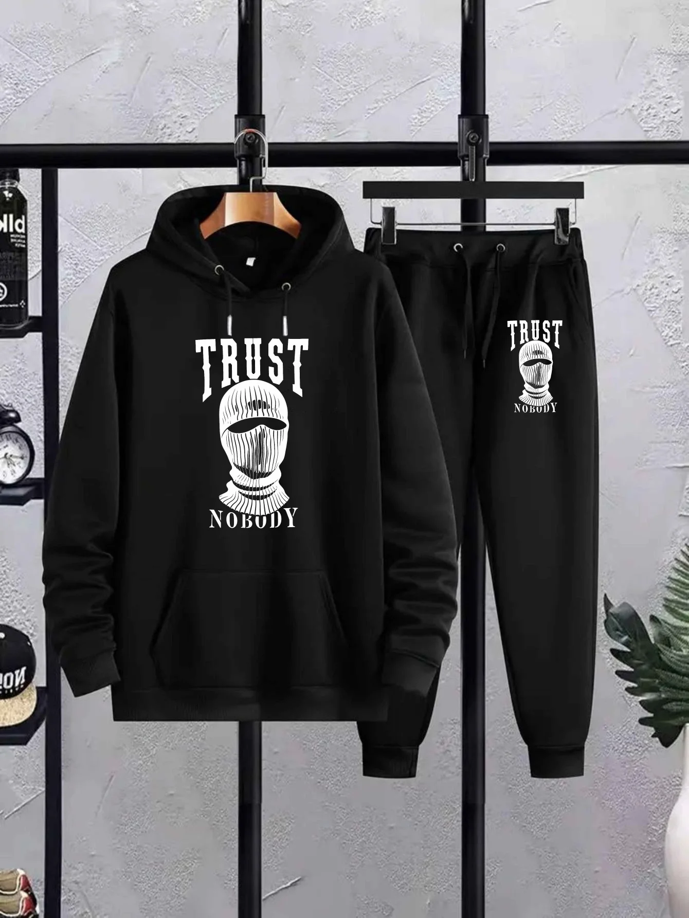 ชุดฮู้ดดี้และกางเกงขายาวผู้ชาย TRUST NOBODY ผ้าฟลีซ ชุดสองชิ้นสำหรับฤดูใบไม้ร่วงและฤดูหนาว ชุดเสื้อและกางเกง กันลม อุ่นสบาย ผลิตจากผ้าฝ้าย
