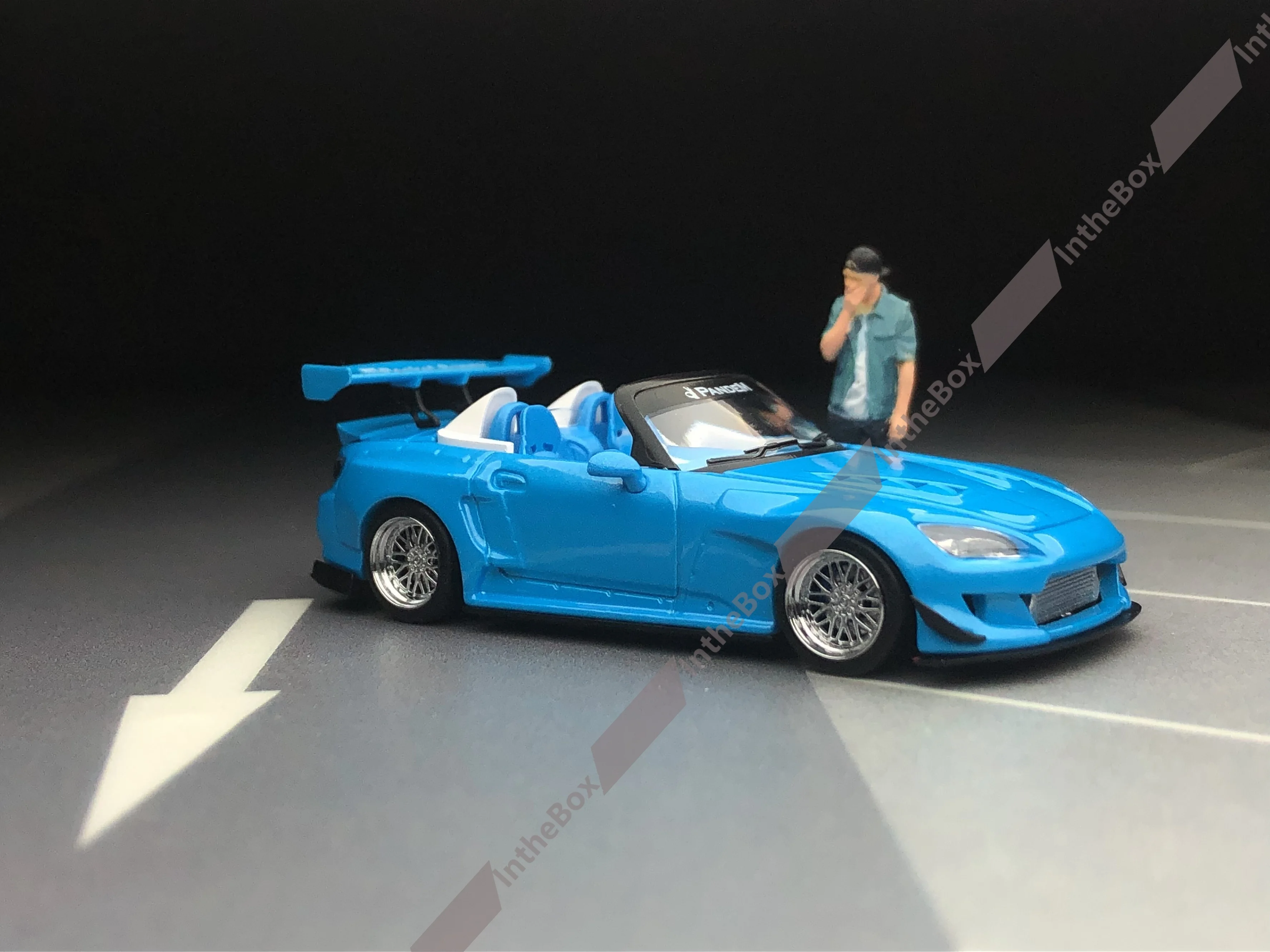 MT 1:64 JDM Blue S2000 Pandem Convertible Sports Model With Figurine Diecast Metal Car BN