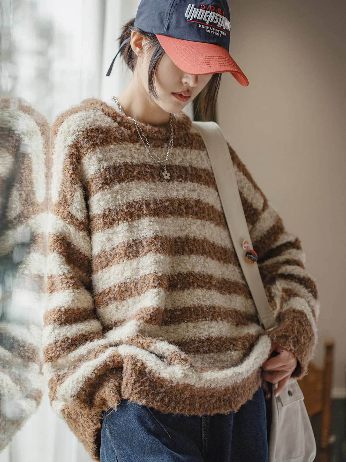 

Мягкий бархатный свитер из искусственного ягненка, новогодний женский базовый слой, вязаный зимний топ, удобный свободный крой в стиле ретро, длинный све в полоску