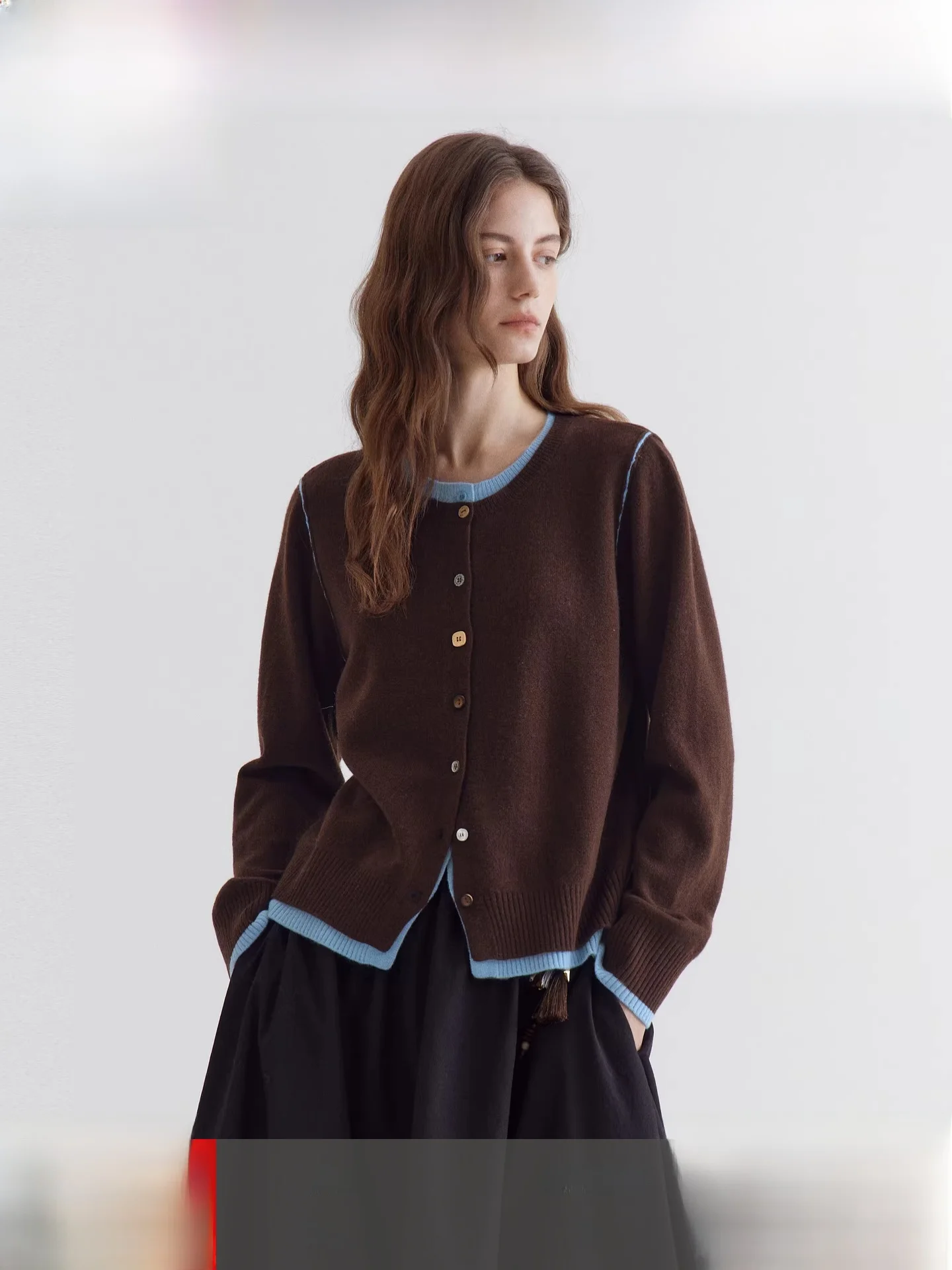 

Женский вязаный шерстяной кардиган Fano свободного кроя с цветными вставками, асимметричными пуговицами, повседневный, с длинными рукавами, круглым вырезом, свитер