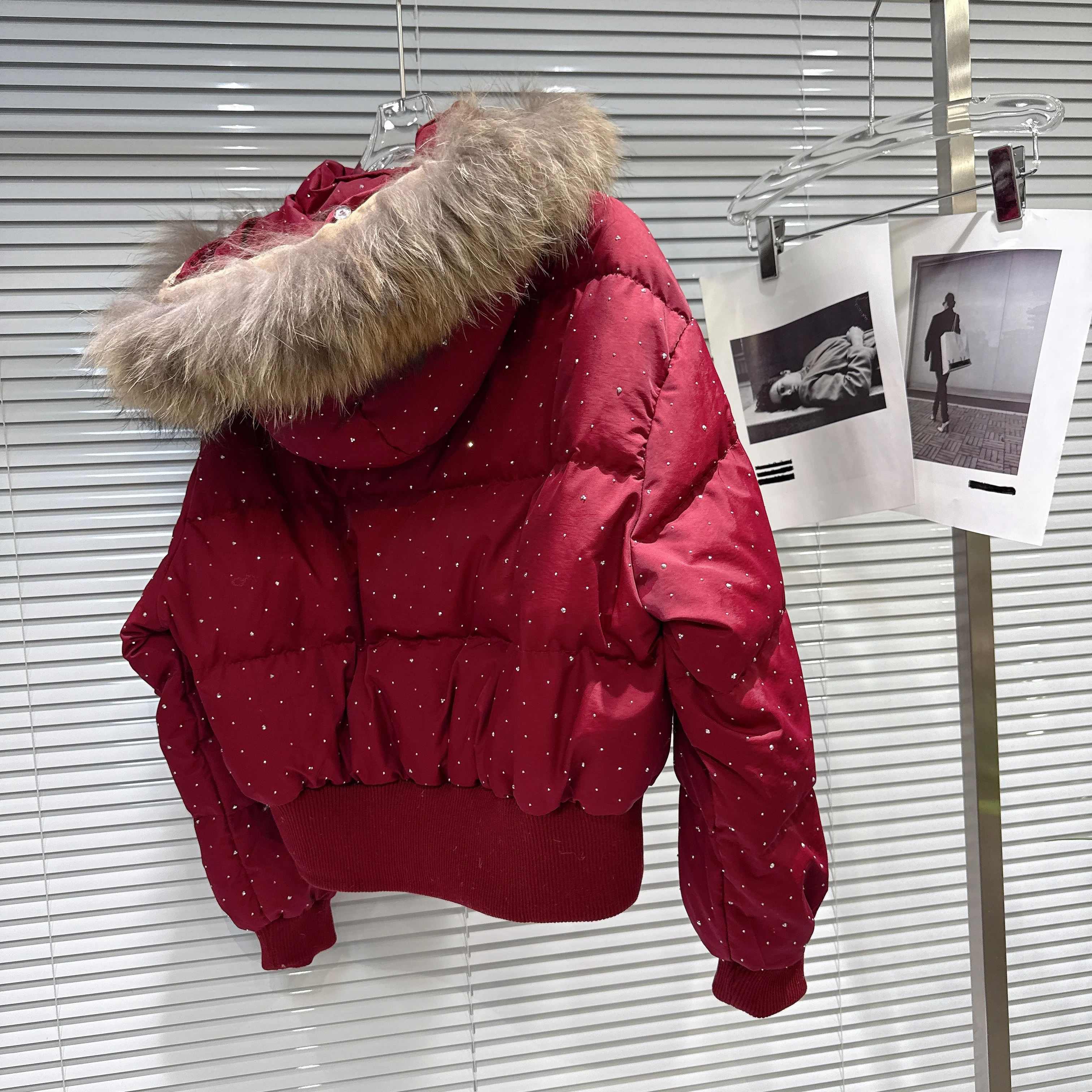 الشتاء حجر الراين يزين أسفل سترة للنساء فو الفراء طوق مقنعين نفخة معطف الموضة الأمريكية شارع العليا سترات سميكة #3