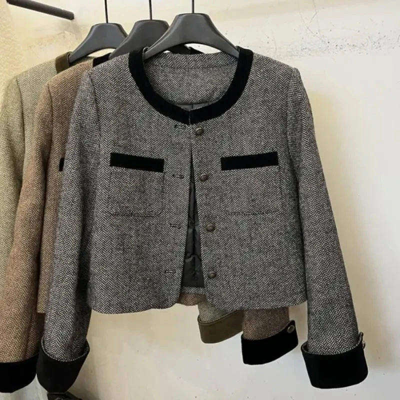 الشتاء Thiened Fce اصطف ort القطن Jaet المرأة الدافئة Sli Faionable الخريف الشتاء جديد Sle ملابس خارجية معطف