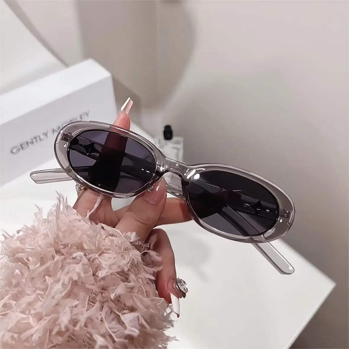 Vintage Oval Sunglasses Women New Trendy Punk Style Frame Shades Fashion Luxury Brand Designer UV400 Protection Eyewear