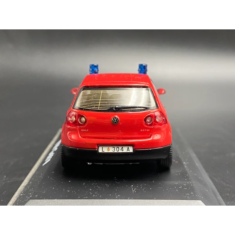 Schuco fundido a presión, escala 1:43, VW Golf, motor de bomberos de quinta generación, modelo de coche de aleación, juguete coleccionable, regalo, adorno de exhibición de recuerdo