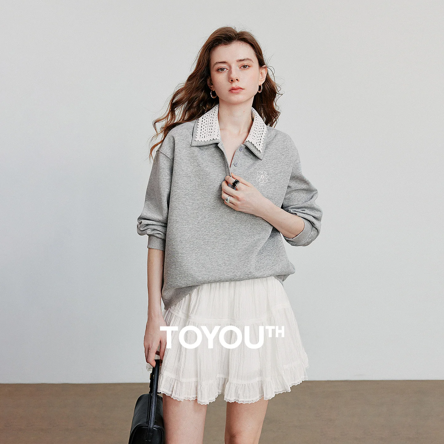 TOYOUTH Women's Sweatshirt 2026 Autumn Green Velvet Embroidery Contrasting Color Splicing Double Layer Collar Pullover Hoodies