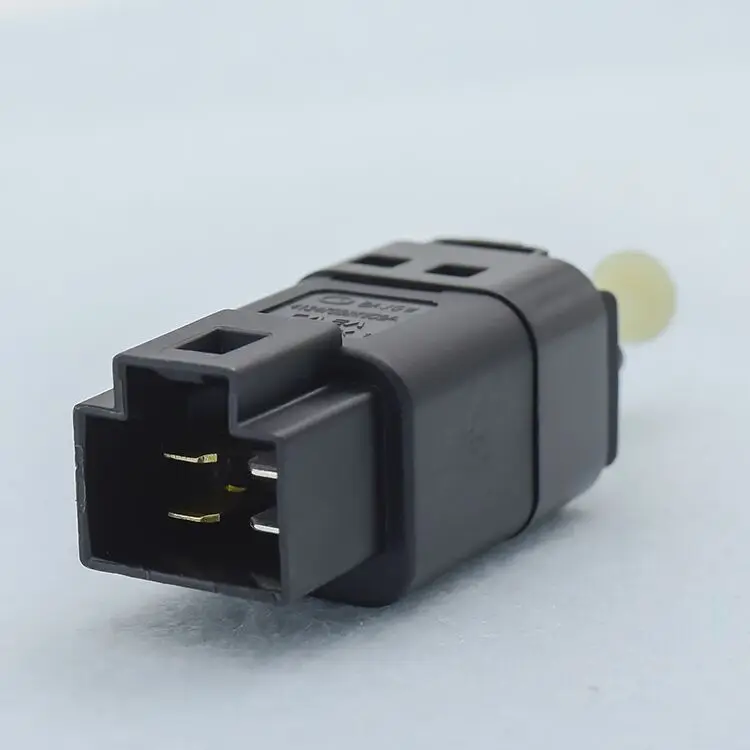 Brake Light Switch  4134700XKW09A  Reversing Switch for GWM Great Wall Hover H6 H8 H9 C50