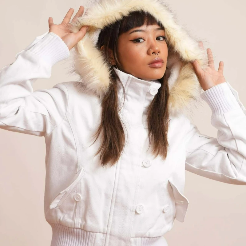 

A New American Retro Fashion Detachable Short Denim Pocket Warm Jacket with A Fur Collar for The Autumn and Winter of 2026