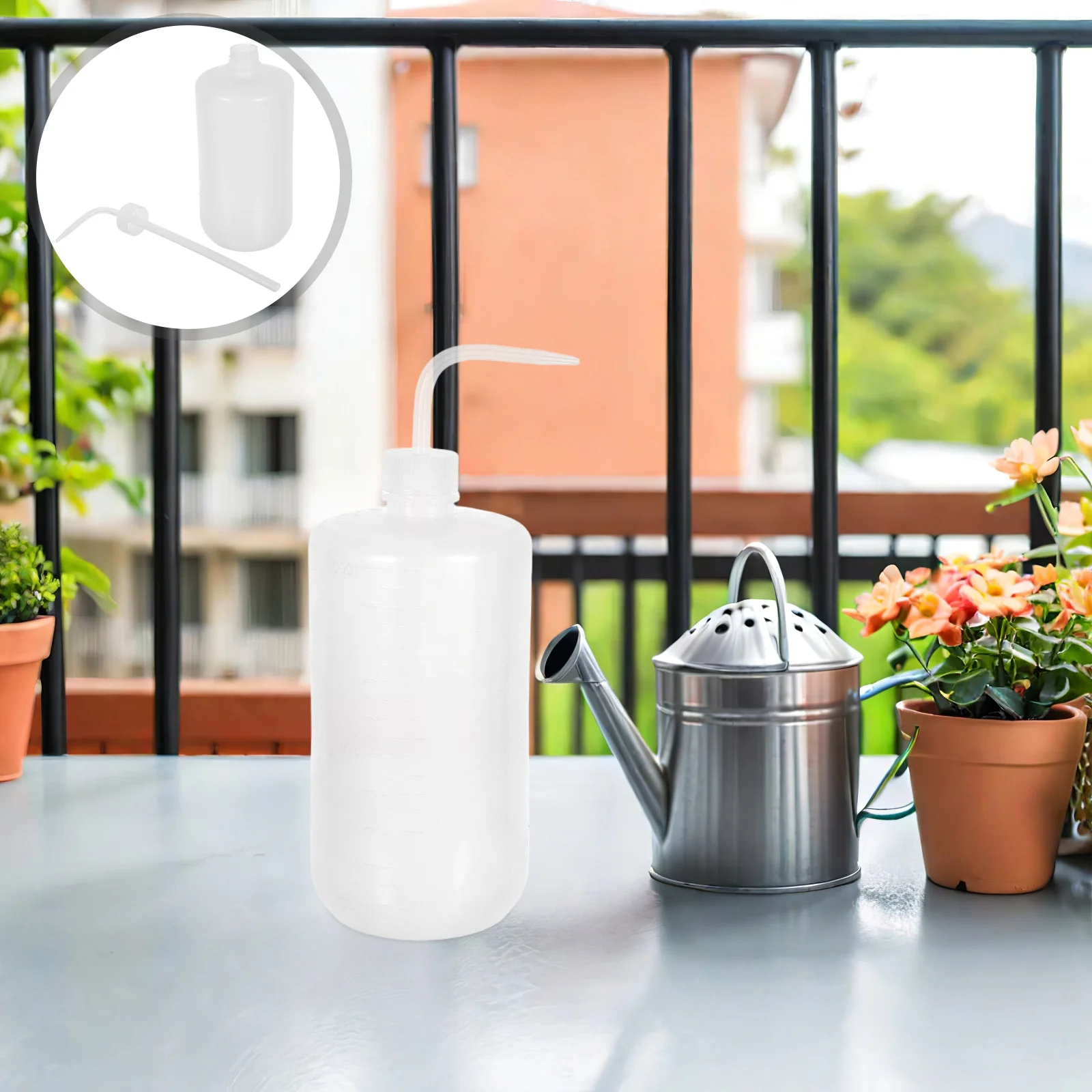 

Small Portable Plastic Watering Can Squeeze Bottle Long Spout Indoor Outdoor Plant Waterer Bonsai Flower Garden Watering Tool